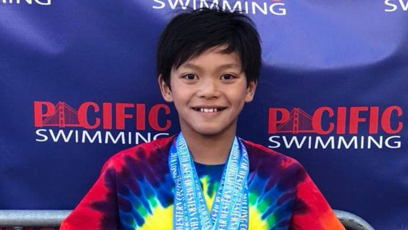 Niño de 10 años bate récord de Phelps en natación